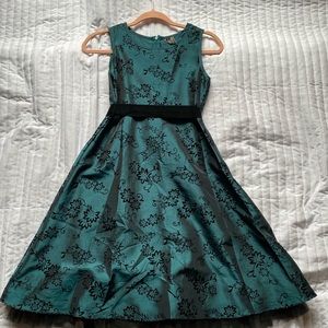 unbranded emerald green dress